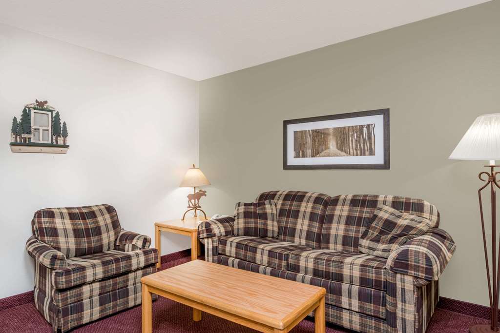 Moose Lake Lodge & Suites Habitación foto