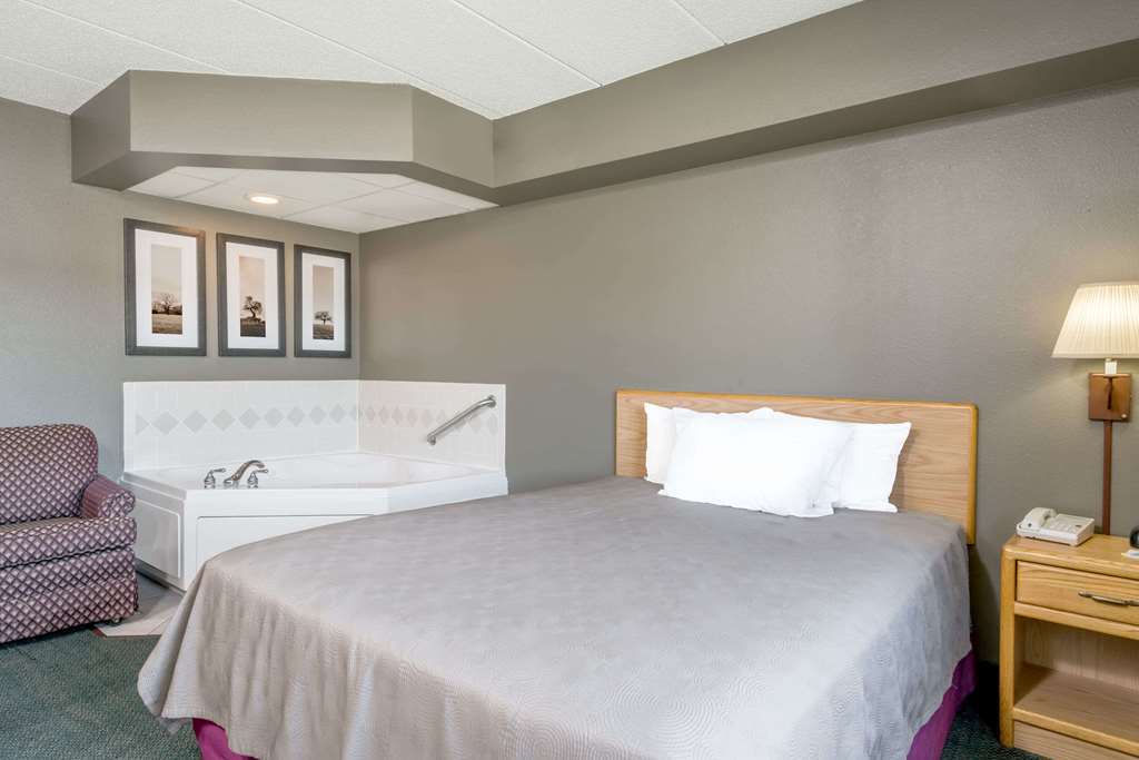 Moose Lake Lodge & Suites Habitación foto