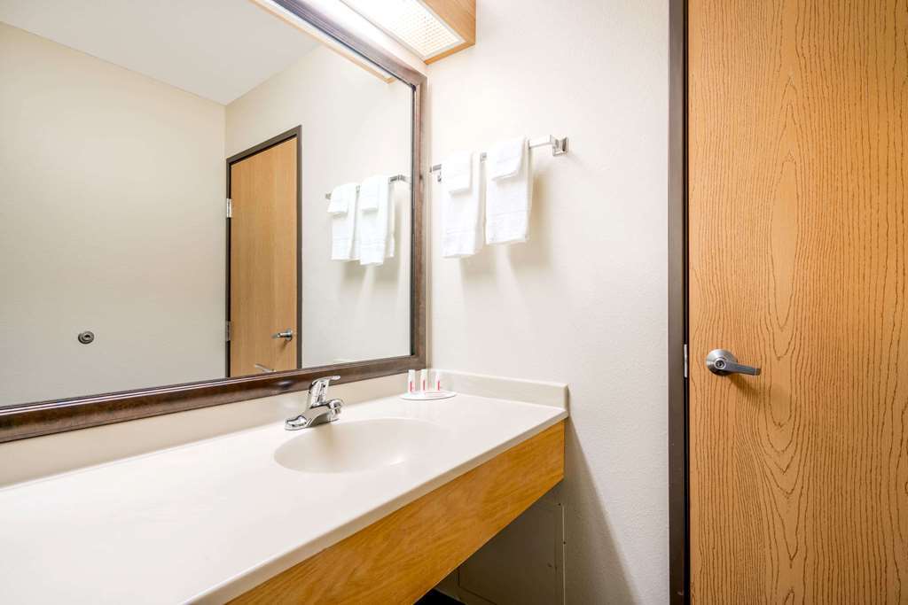Moose Lake Lodge & Suites Habitación foto